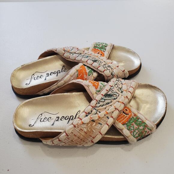 Free People Sandals Womens 6.5 37 Beige Embroidered Cross Strap Cork Slides Fish - Picture 3 of 10